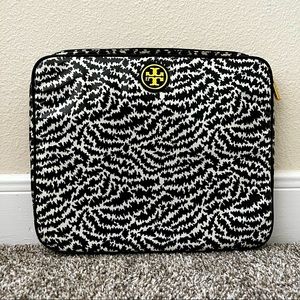 Tory Burch Laptop Case Scribbles pattern up to 17.5” laptop